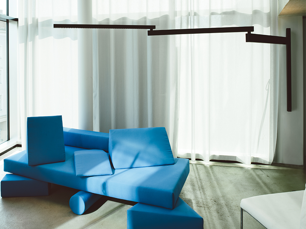 Flos Black Flag lamp, null